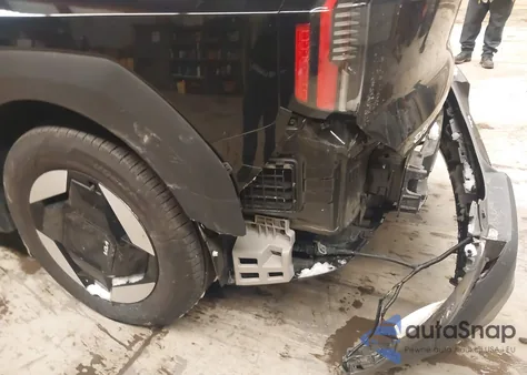 2024 Kia Ev9 Wind z USA, uszkodzony, nr VIN KNDAFFS58R6036396